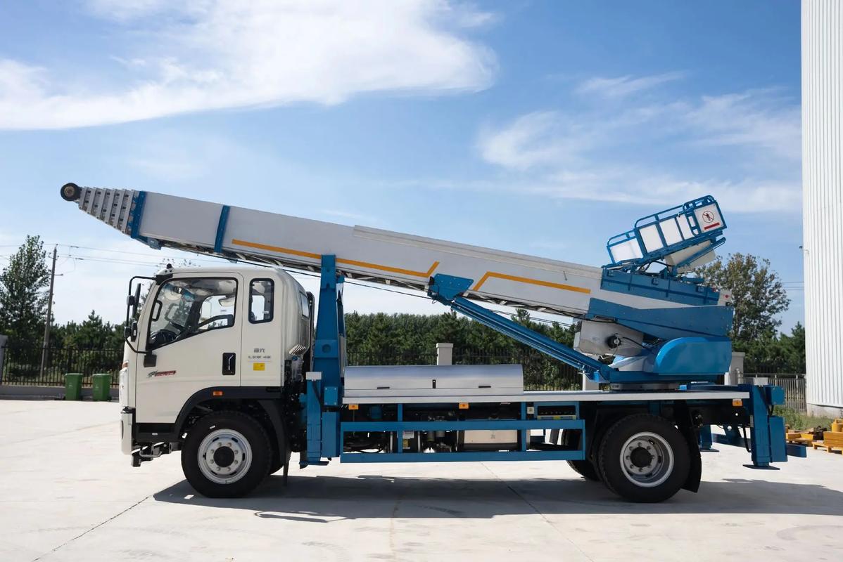 彭州云梯上料车租赁费用